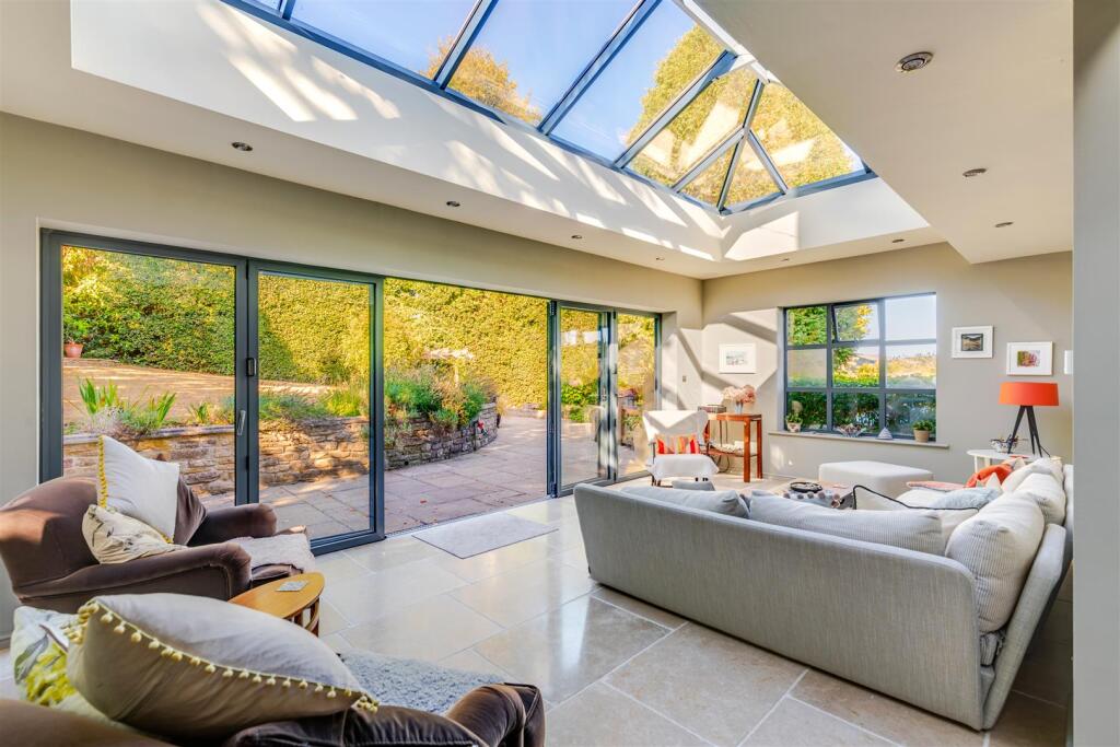 House in Bridport, Dorset - View 3