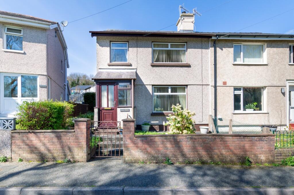 3-bed semi-detached on Heol Dewi, Bangor, Gwynedd, LL57, £199,950