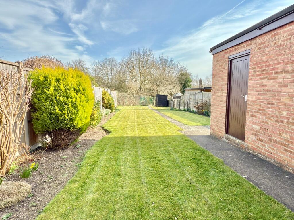 Carrant Road, Tewkesbury, GL20 photo 2