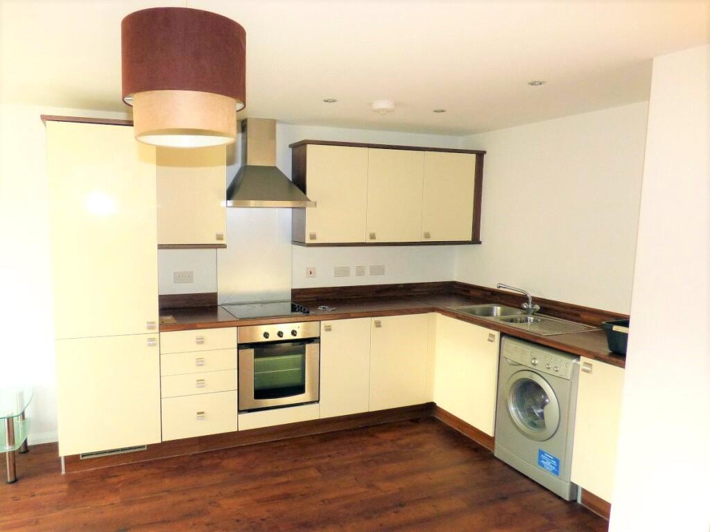 Apartment in Newcastle upon Tyne - View 3