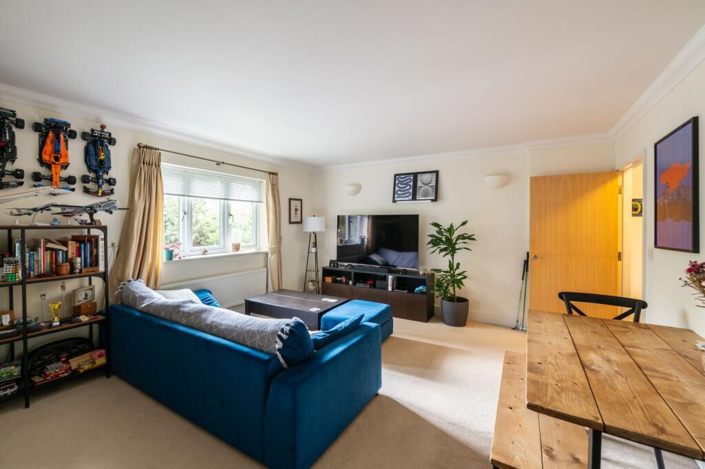 Apartment in Redhill - View 4