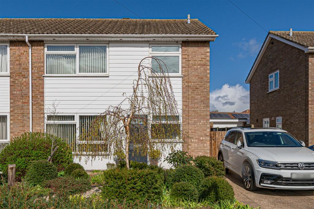 Main image of property: Girtford Crescent, Sandy, Bedfordshire, SG19 1HR