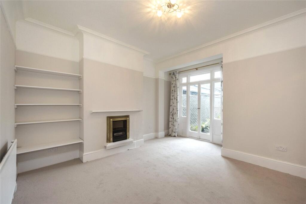 Apartment in London - View 3