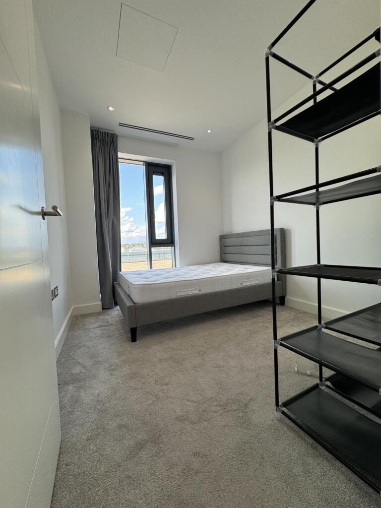 Apartment in London - View 2