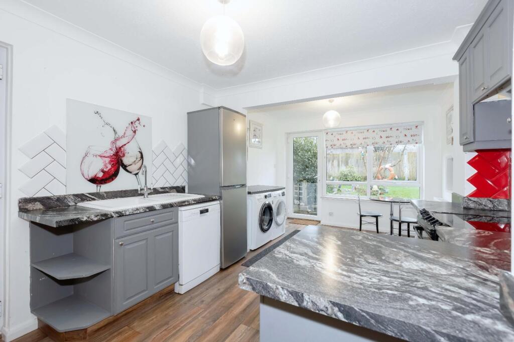 House in Brighton - View 4