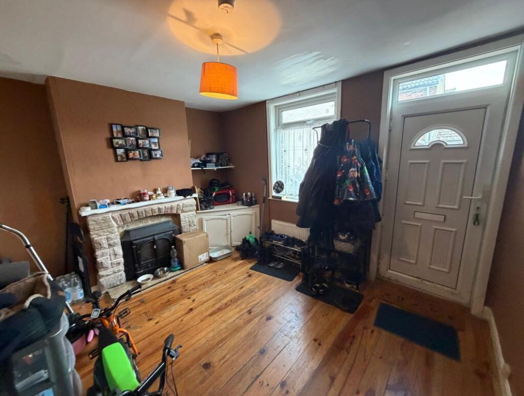 House in Ashfield, Sutton in Ashfield, Nottinghamshire - View 3