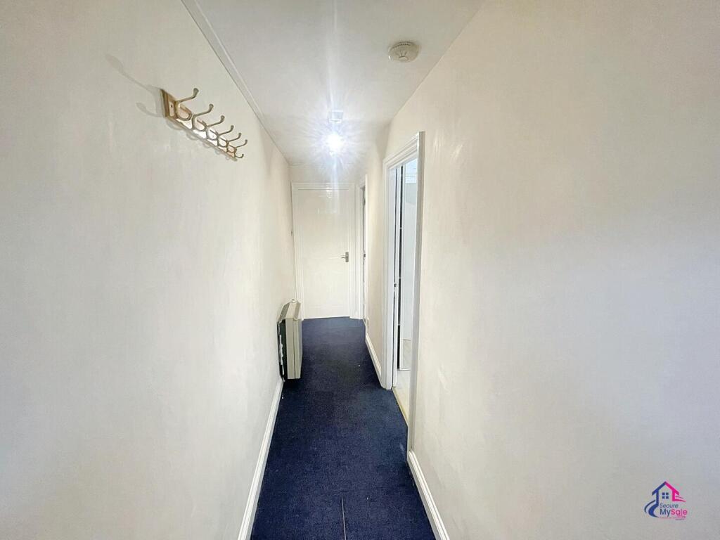 St. Johns Court, Grantham photo 3