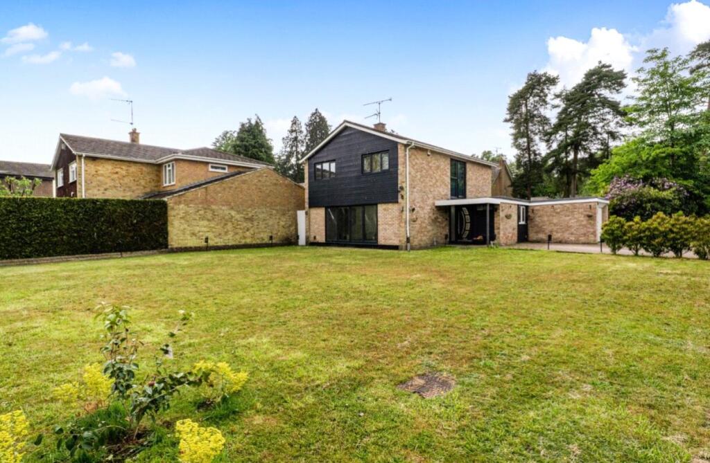 Main image of property: Arden Close, Bracknell, Berkshire
