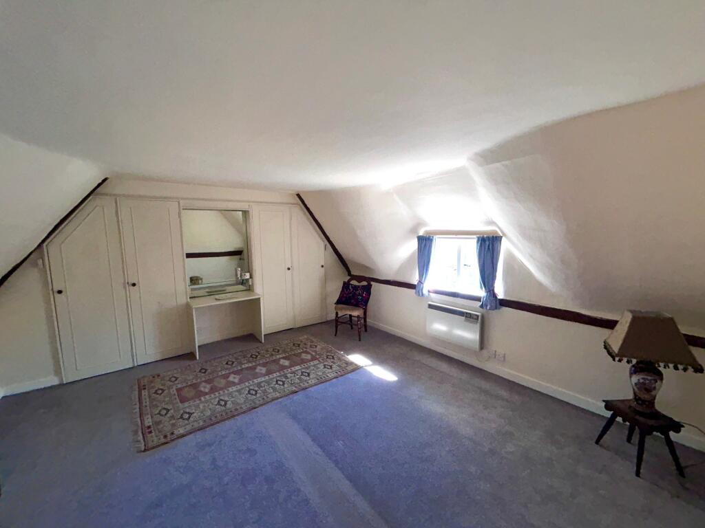 House in Swindon - View 5