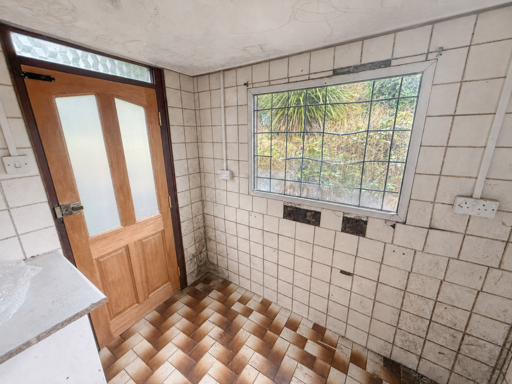 House in Dudley, West Midlands - More