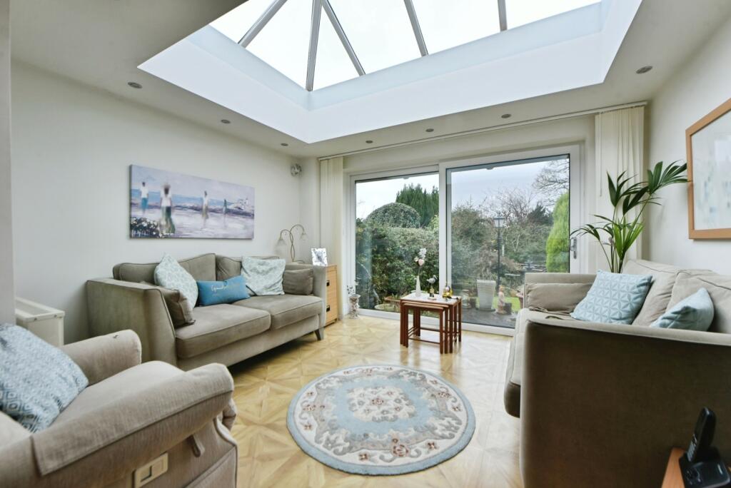 Pennine Road, Woodley, Stockport, SK6 photo 2