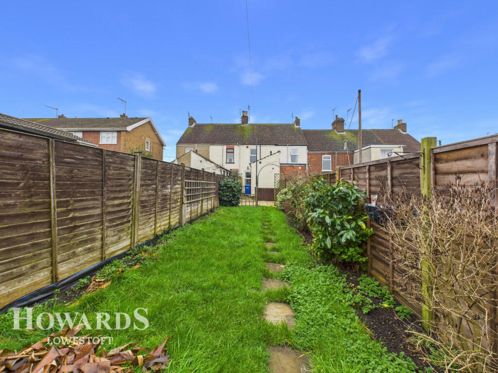 2-bed terraced on Moyes Road, Lowestoft, £150,000
