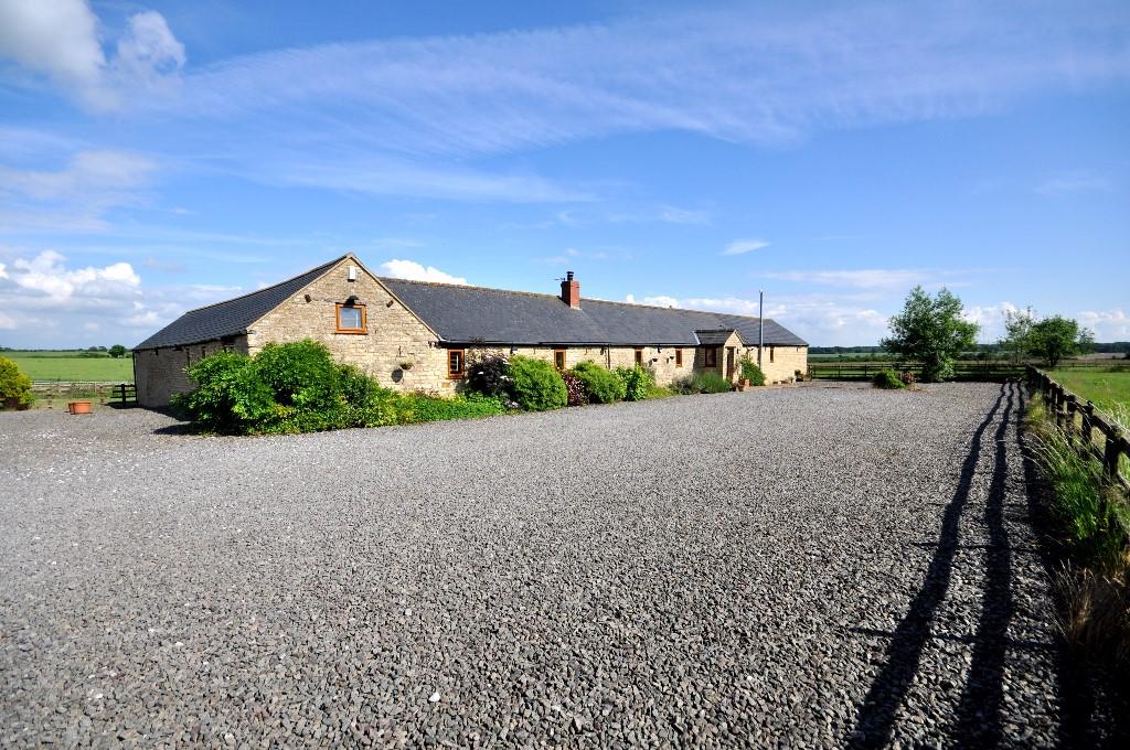 Main image of property: Eakley Lanes, MK16