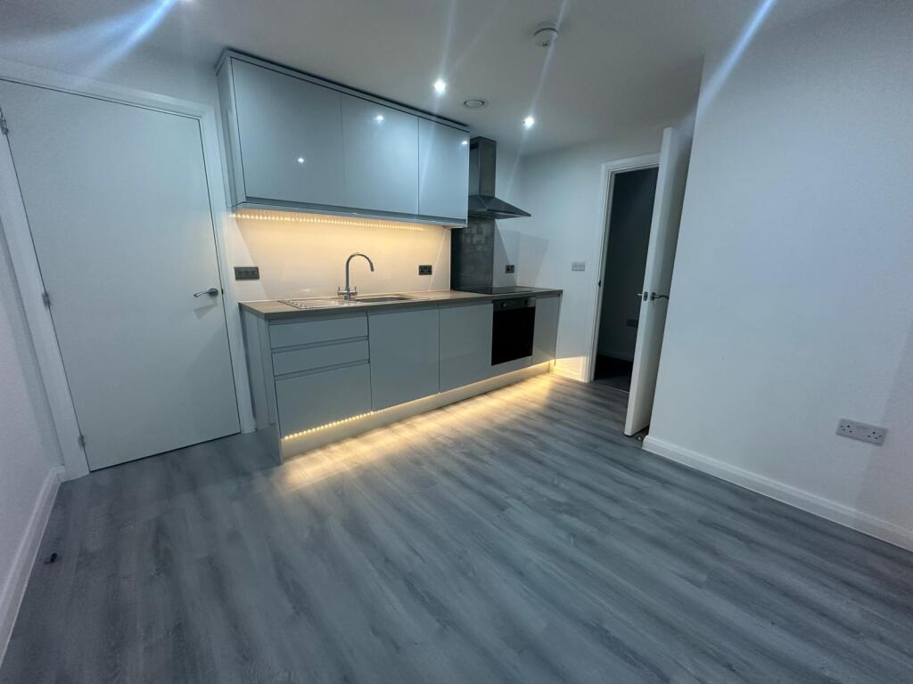 Apartment in Walsall - View 4