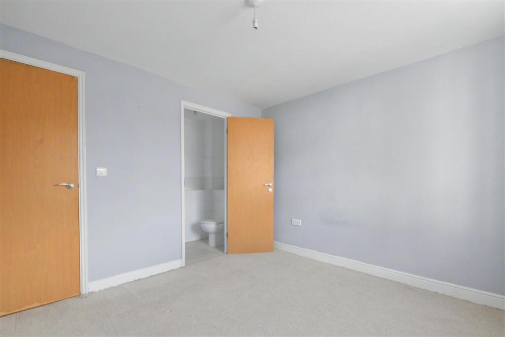 Apartment in Ipswich, Maidenhall - View 5