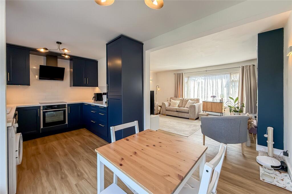 Apartment in St Albans, Fleetville - View 5