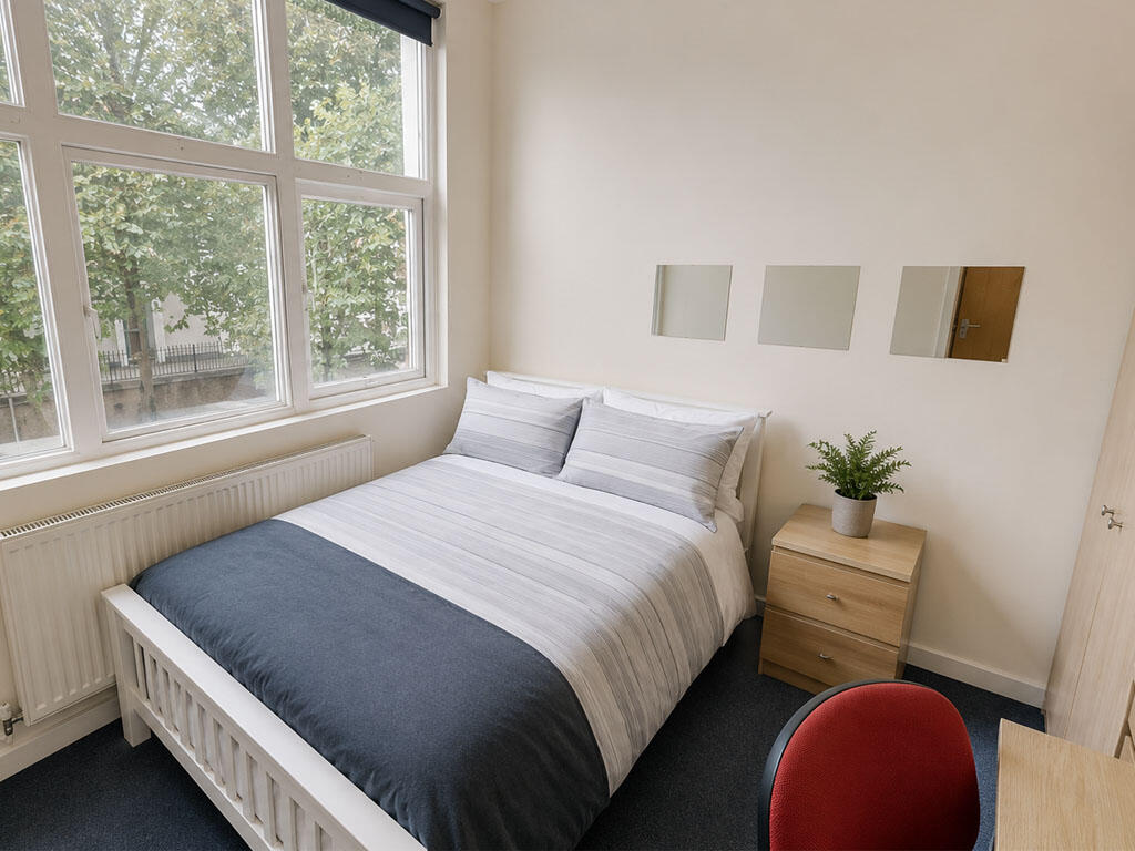 Apartment in Nottingham, Carrington - View 5