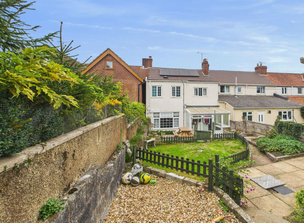 3-bed terraced on London Road, Whimple, Exeter, EX5 2PU, £300,000