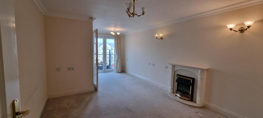 Apartment in Weston-super-Mare, Whitecross Village - View 2