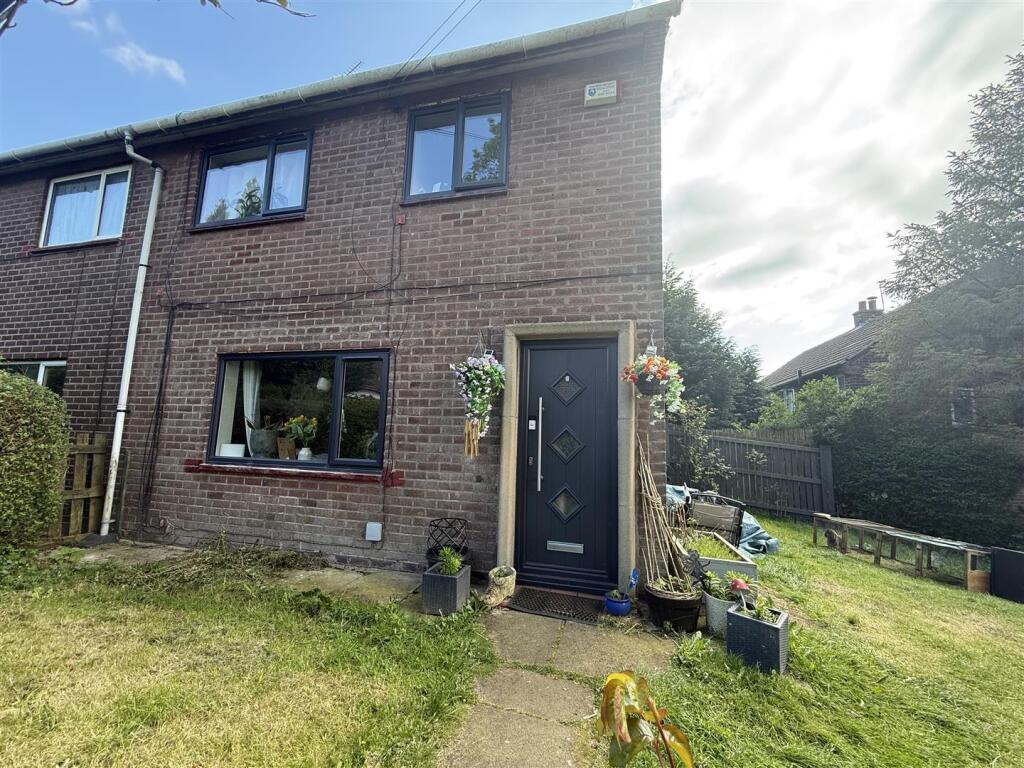 Main image of property: Elizabeth Avenue, Stalybridge