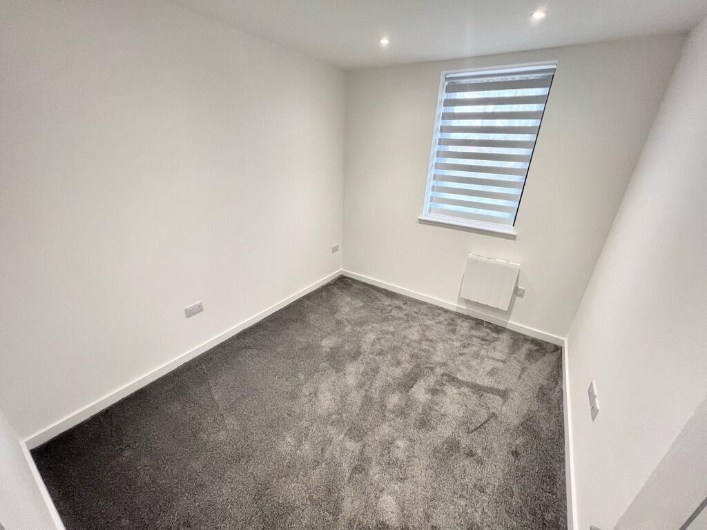 Apartment in Reading - View 5