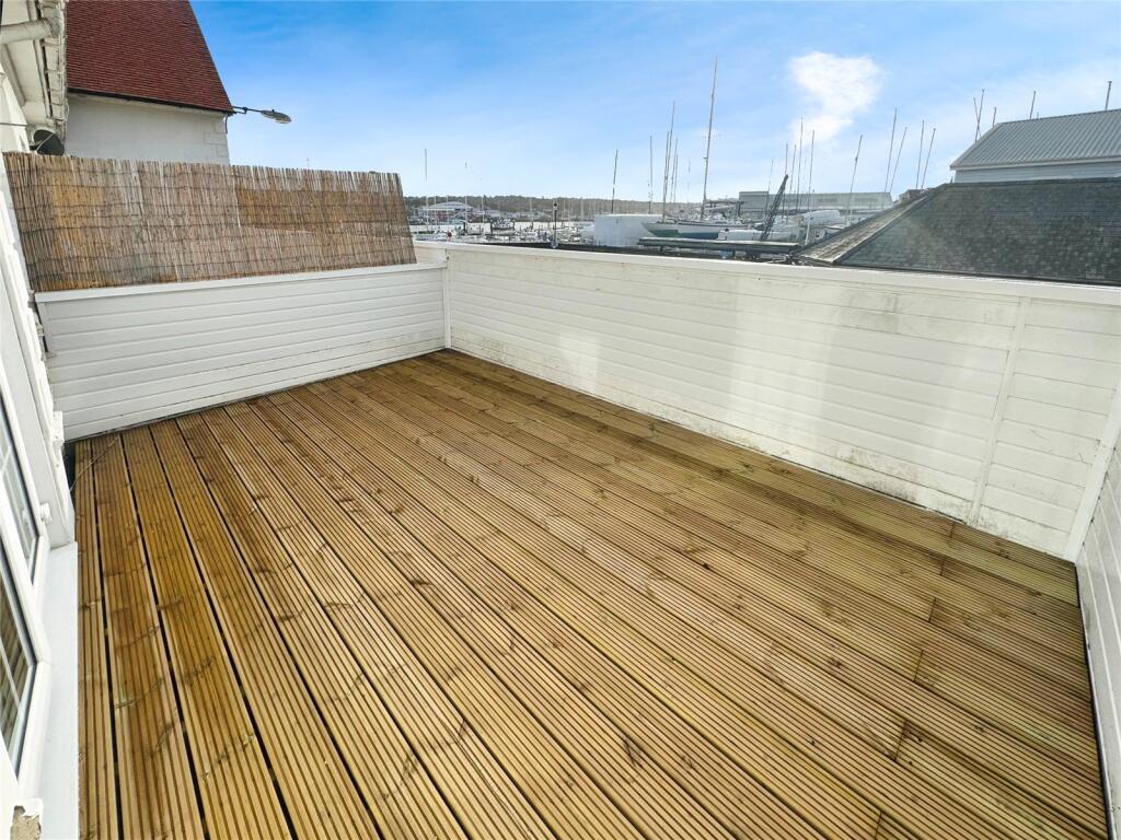 Main image of property: The Arcade, Cowes, PO31