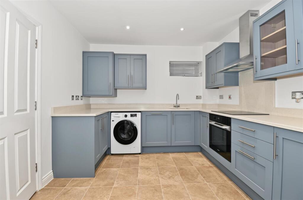 House in Warwick, Royal Leamington Spa - View 5
