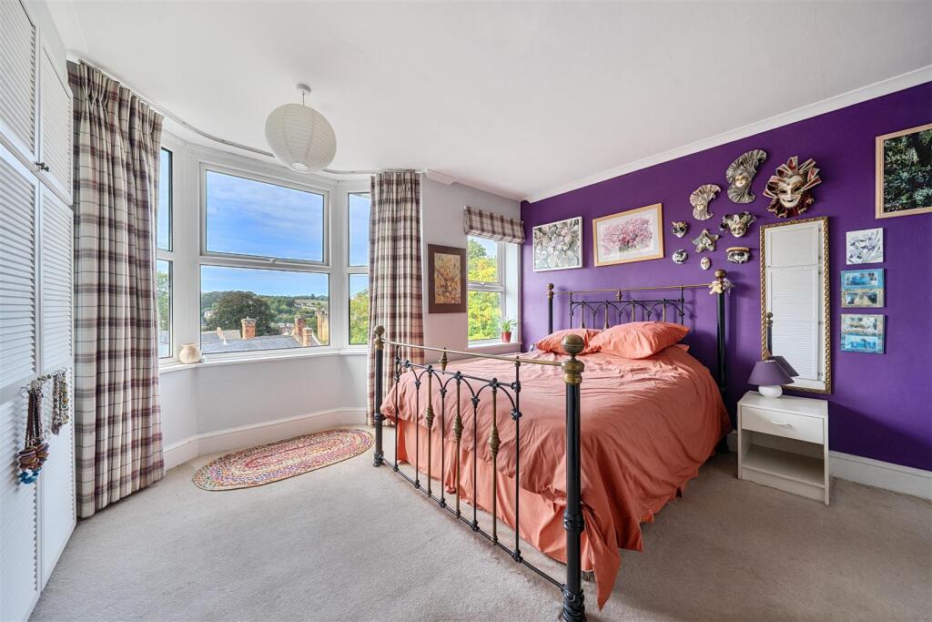 House in Guildford, Surrey - More