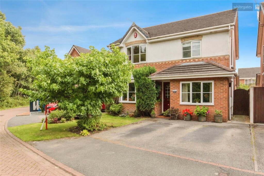 4-bed detached on Perry Fields, Crewe, Cheshire, CW1, £315,000