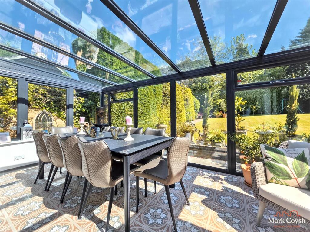 House in Leatherhead - View 3