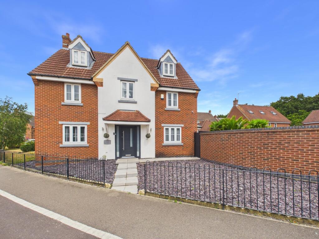 Main image of property: Hornscroft Park, Kingswood, Hull, East Riding of Yorkshire, HU7 3GS