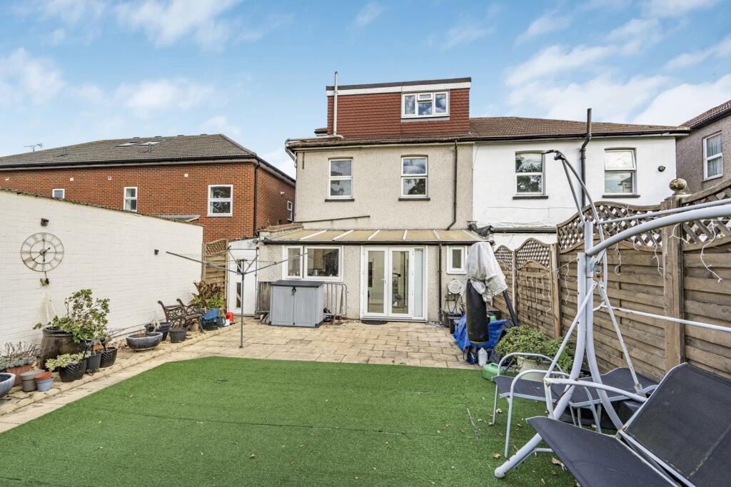 House in London - View 5