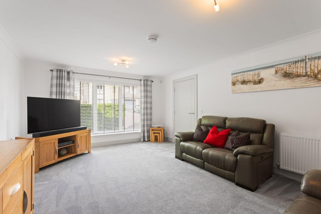 Cypress Court, Auchterarder, PH3 - View 4
