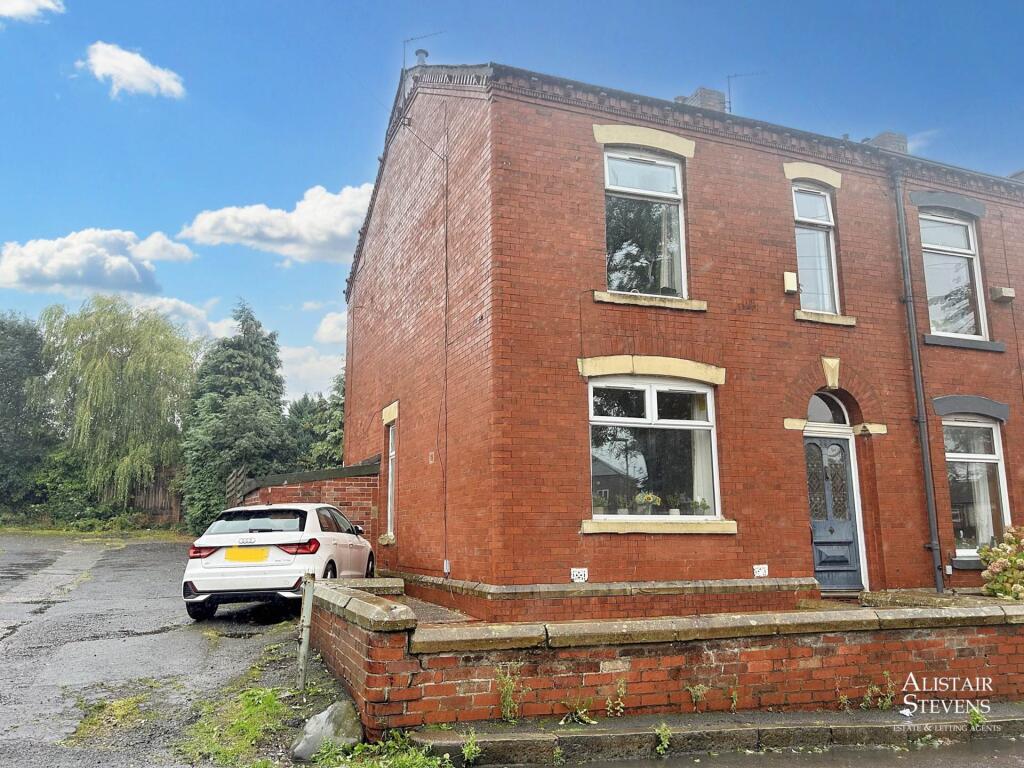 4-bed terraced on Counthill Road, Oldham, £235,000