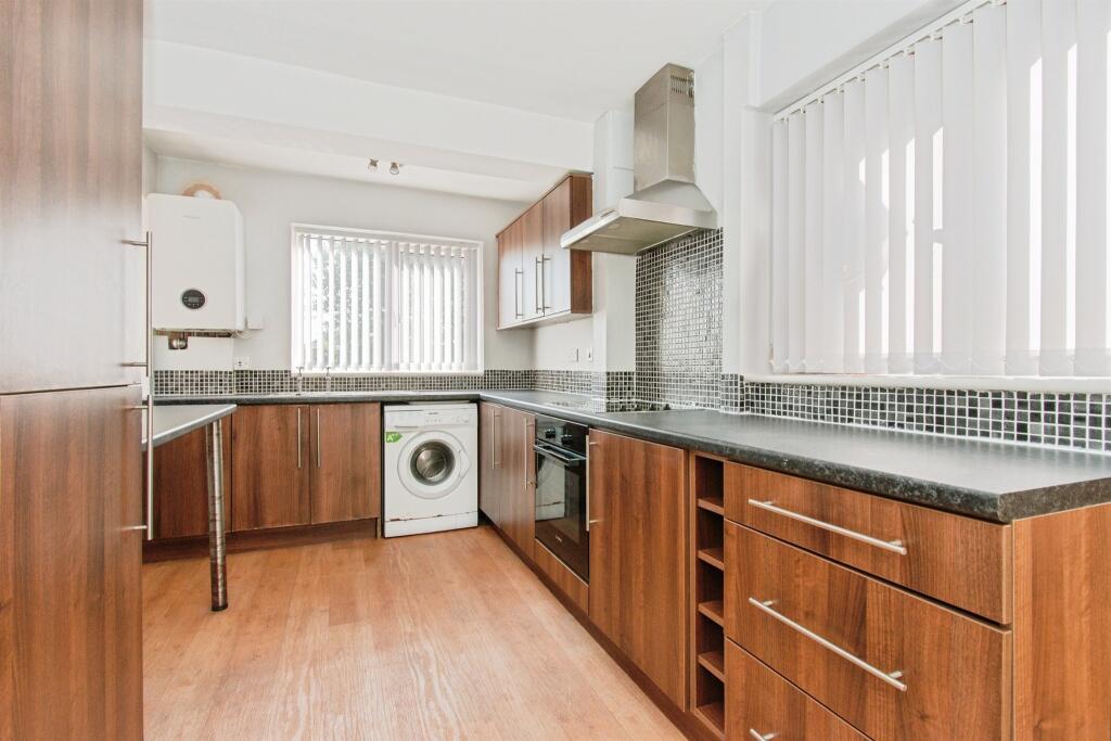 House in Wakefield - View 4