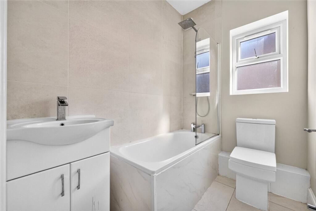 Apartment in London - More