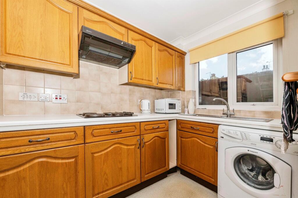 Additional image 2 of Batchwood View, St. Albans