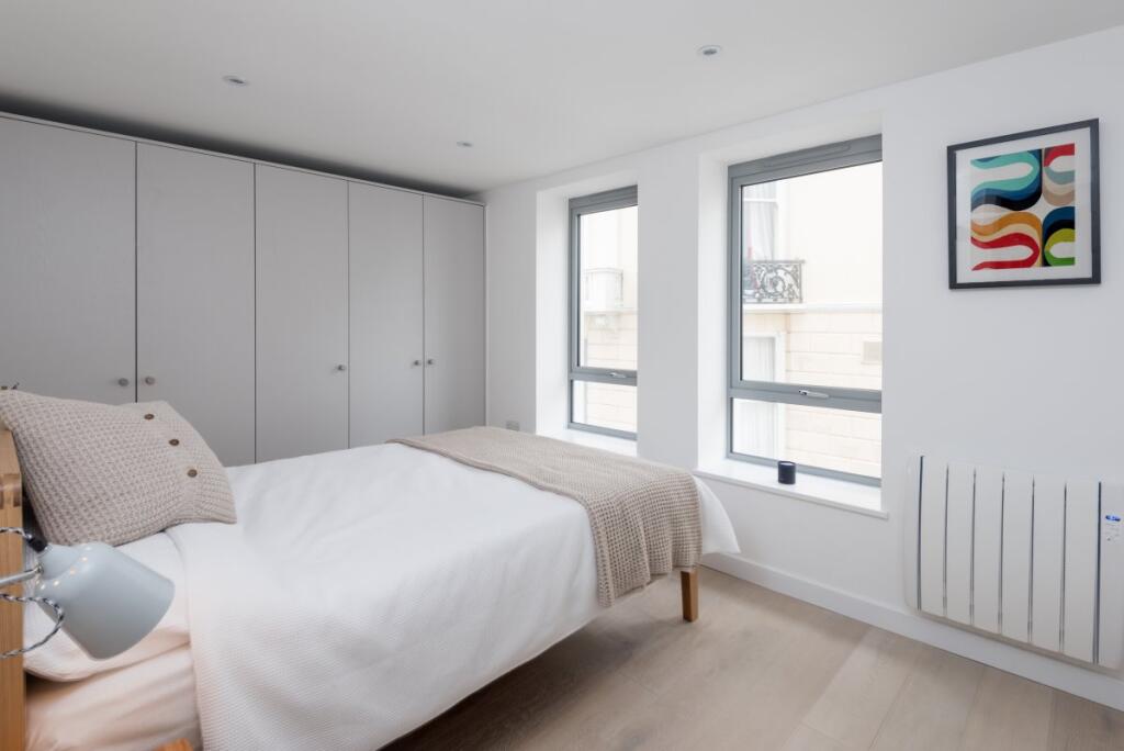 Apartment in Brighton - View 5