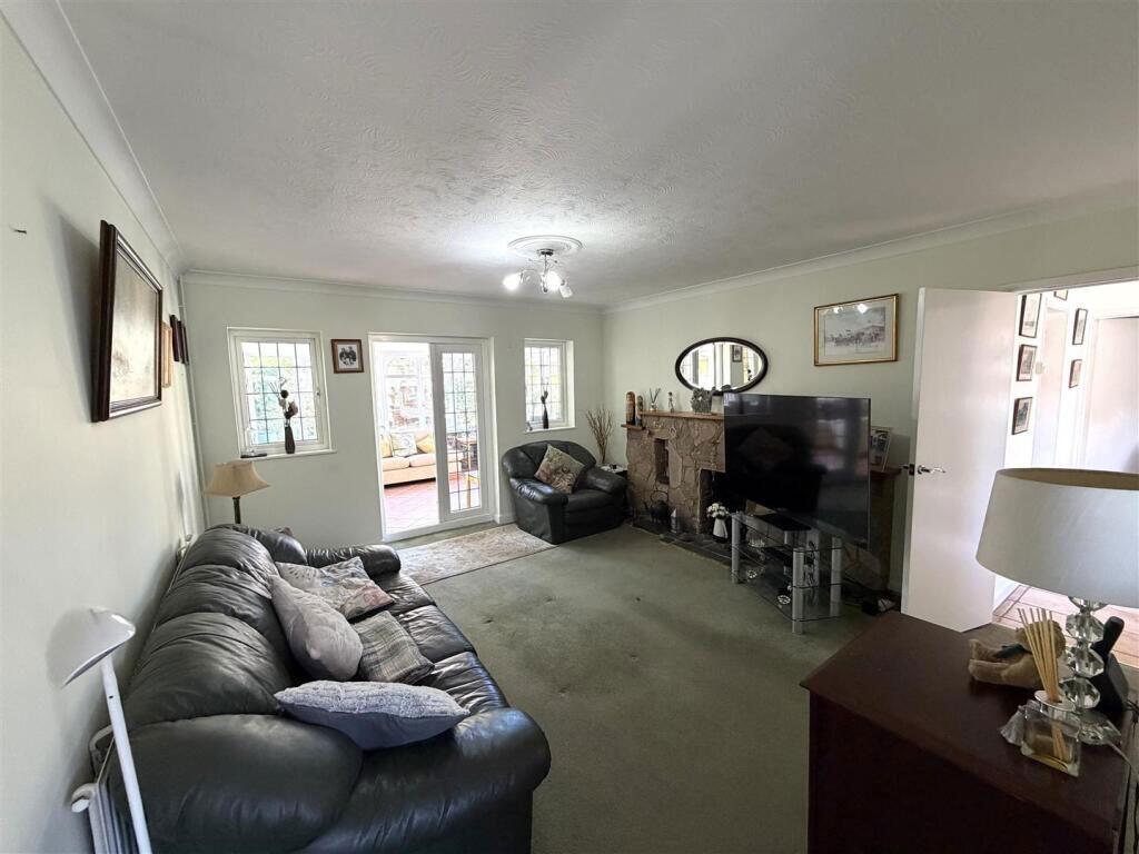 House in Twickenham - View 3