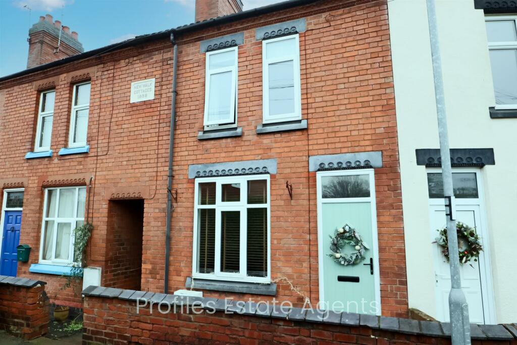 2-bed terraced on New Walk, Sapcote, £210,000