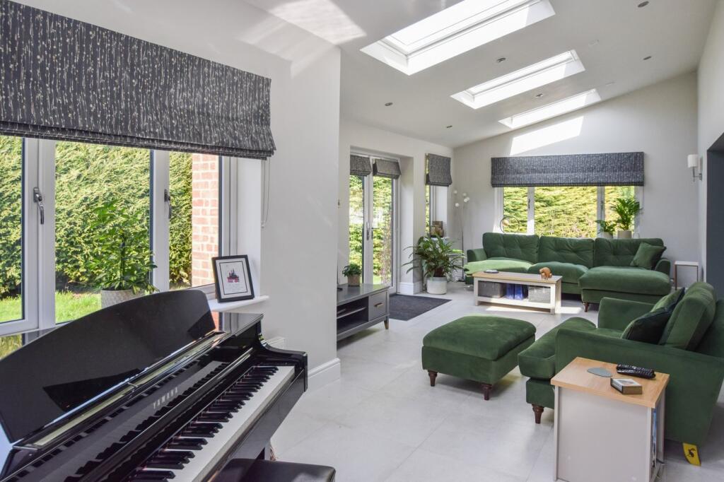 Main image of property: Boxley Road, Walderslade, ME5