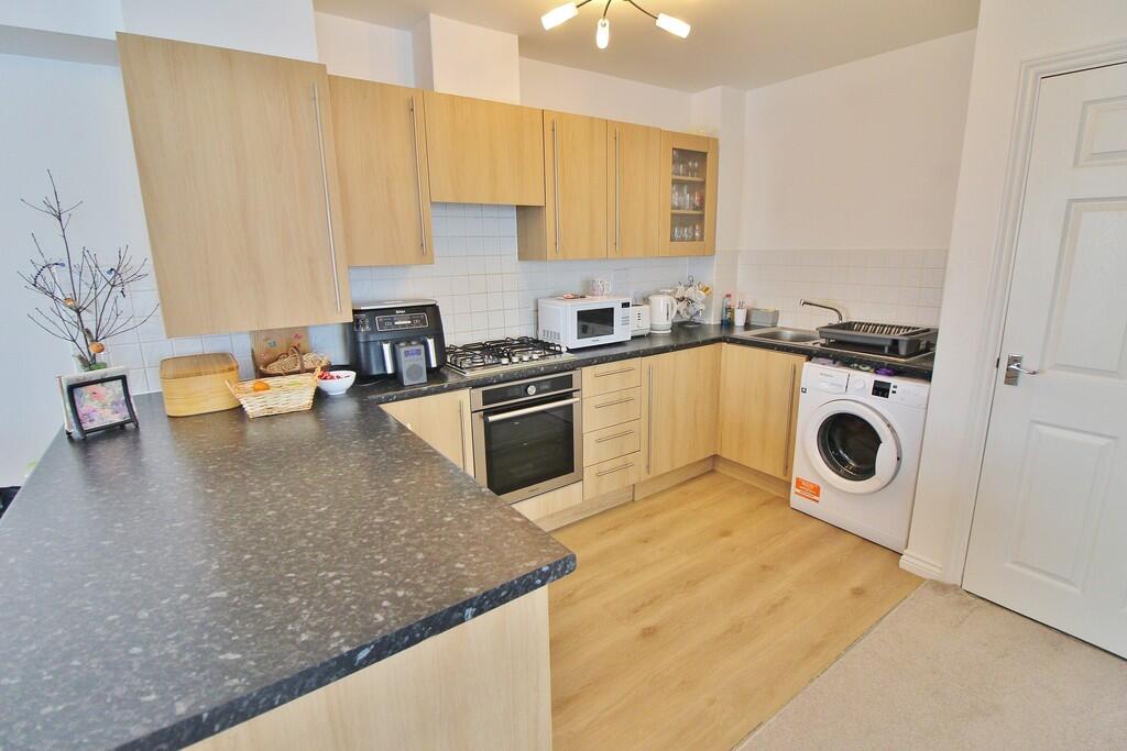 Apartment in Portsmouth - View 2