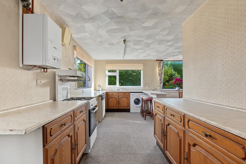 House in Gillingham, Medway - More