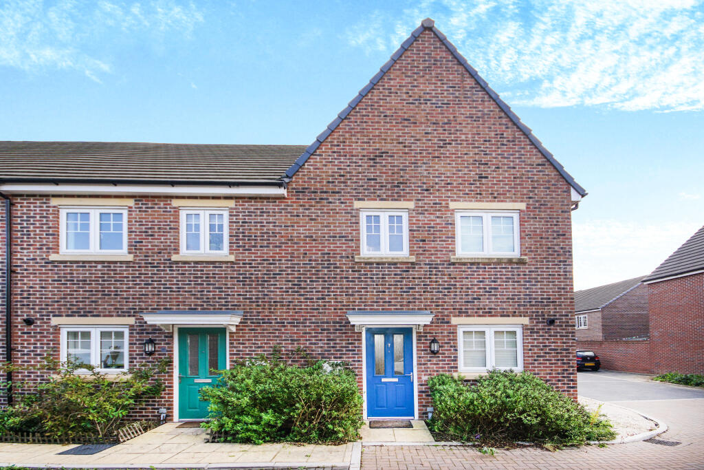 Main image of property: Canal Court, Hempsted