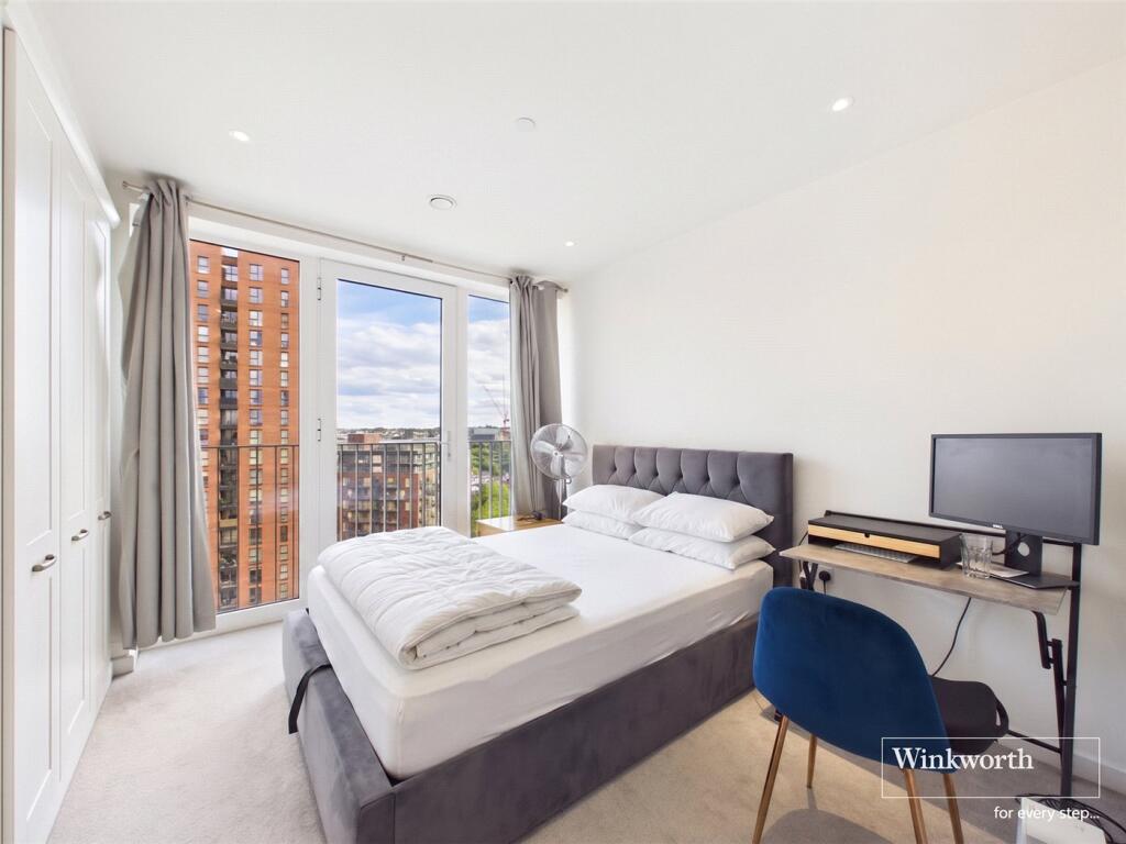 Apartment in London - More