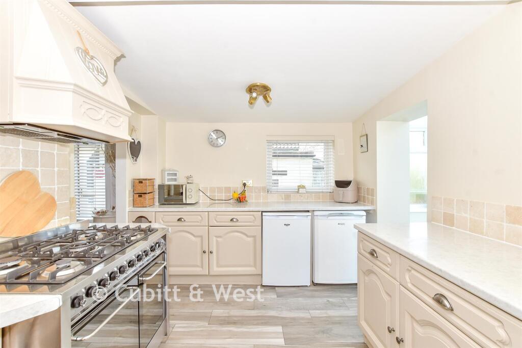 Victoria Avenue, Widley, Waterlooville, Hampshire - View 6