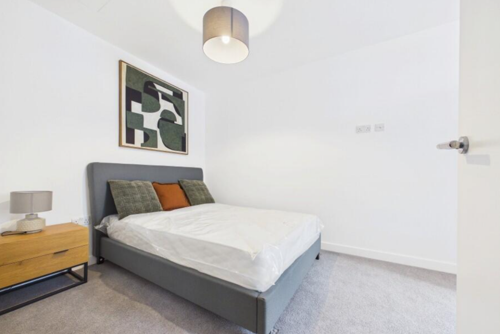 Apartment in Runnymede, Egham - View 5
