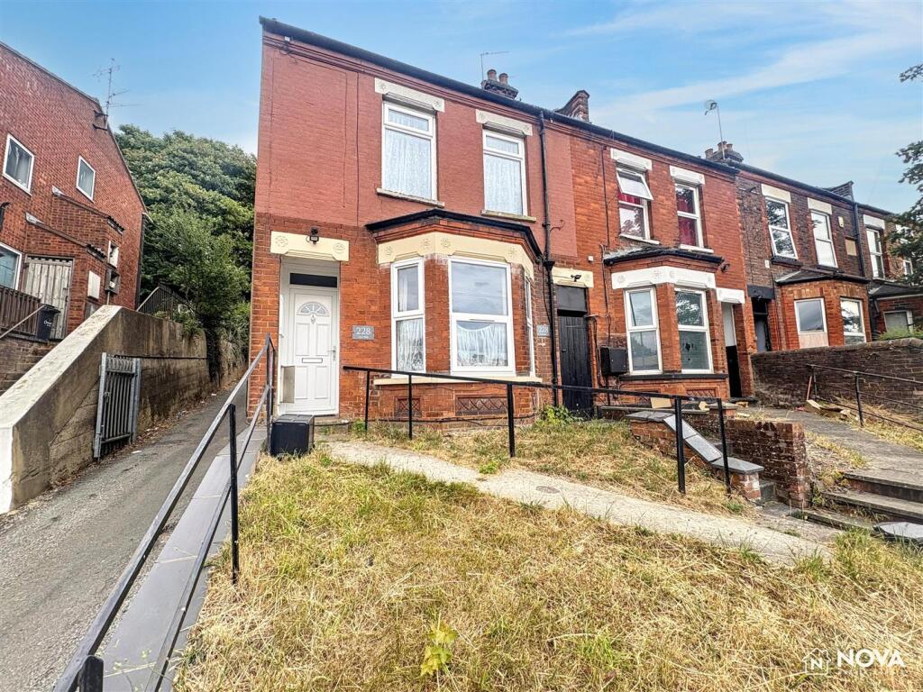 Main image of property: Hitchin Road, Luton