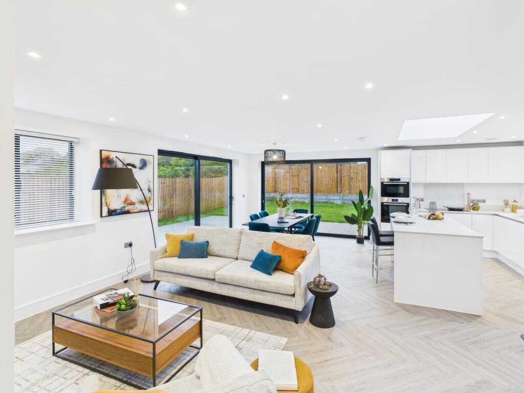 Wexham Street, Stoke Poges, Buckinghamshire, SL3 - View 3