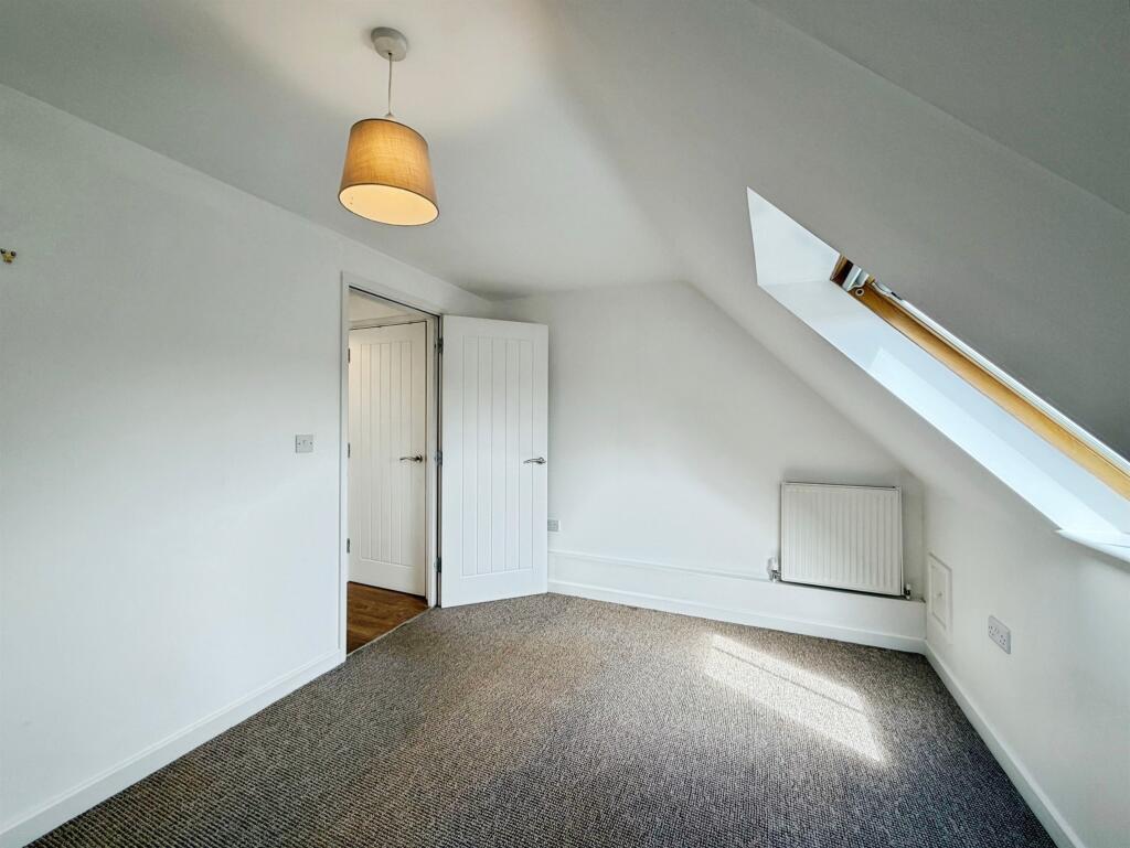 Apartment in Coventry - More